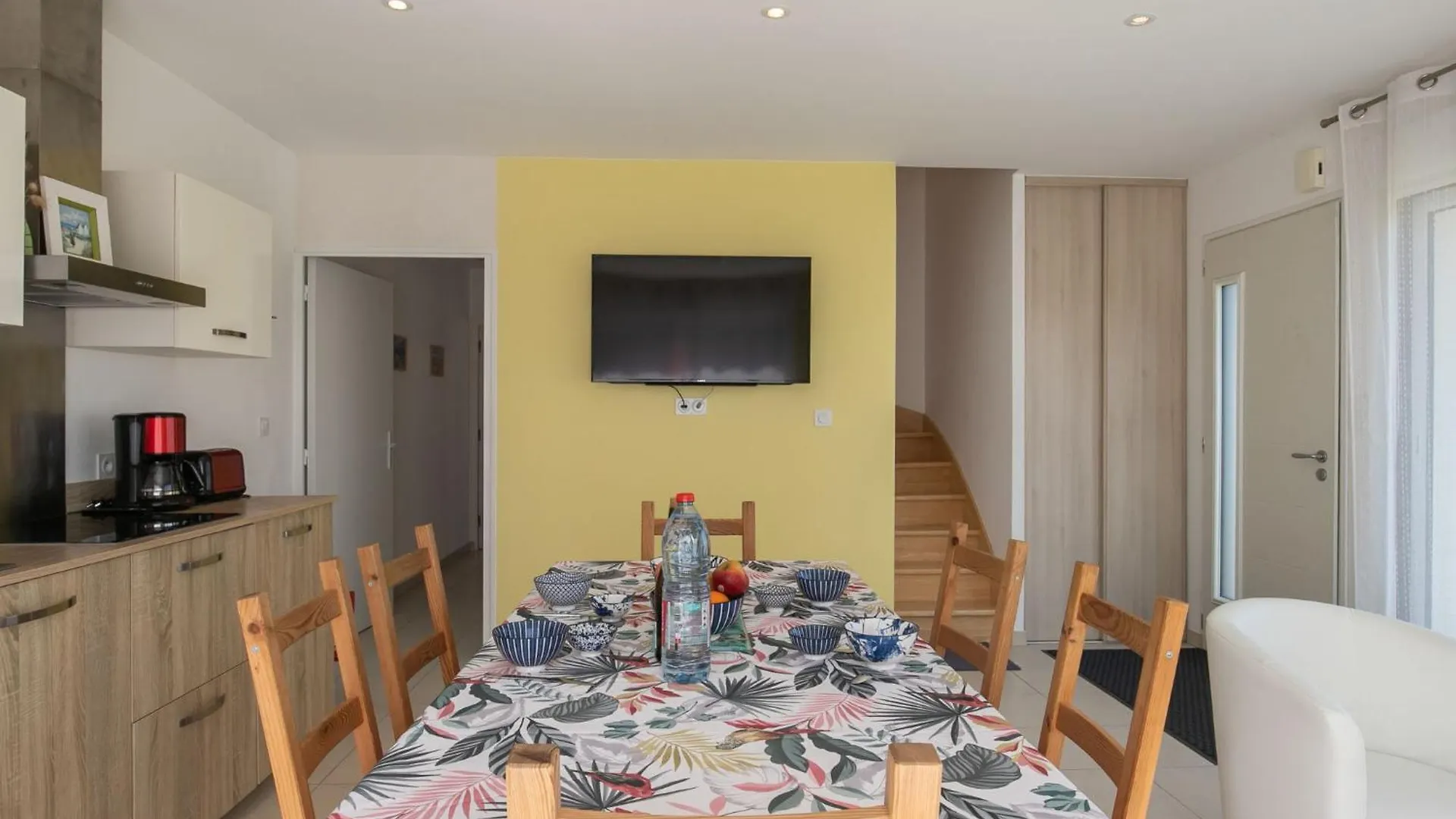 Holiday Home Tal ar Mor - PLC241 Plouescat 0*,  Francia