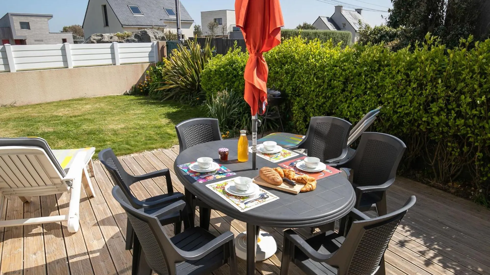 Holiday Home Tal ar Mor - PLC241 Plouescat